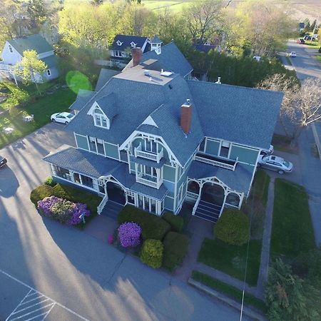 Victoria'S Historic Inn Wolfville Ngoại thất bức ảnh