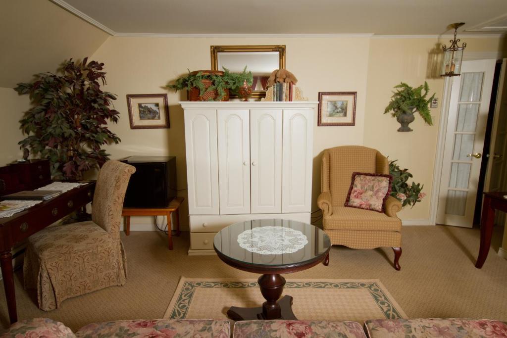 Victoria'S Historic Inn Wolfville Ngoại thất bức ảnh