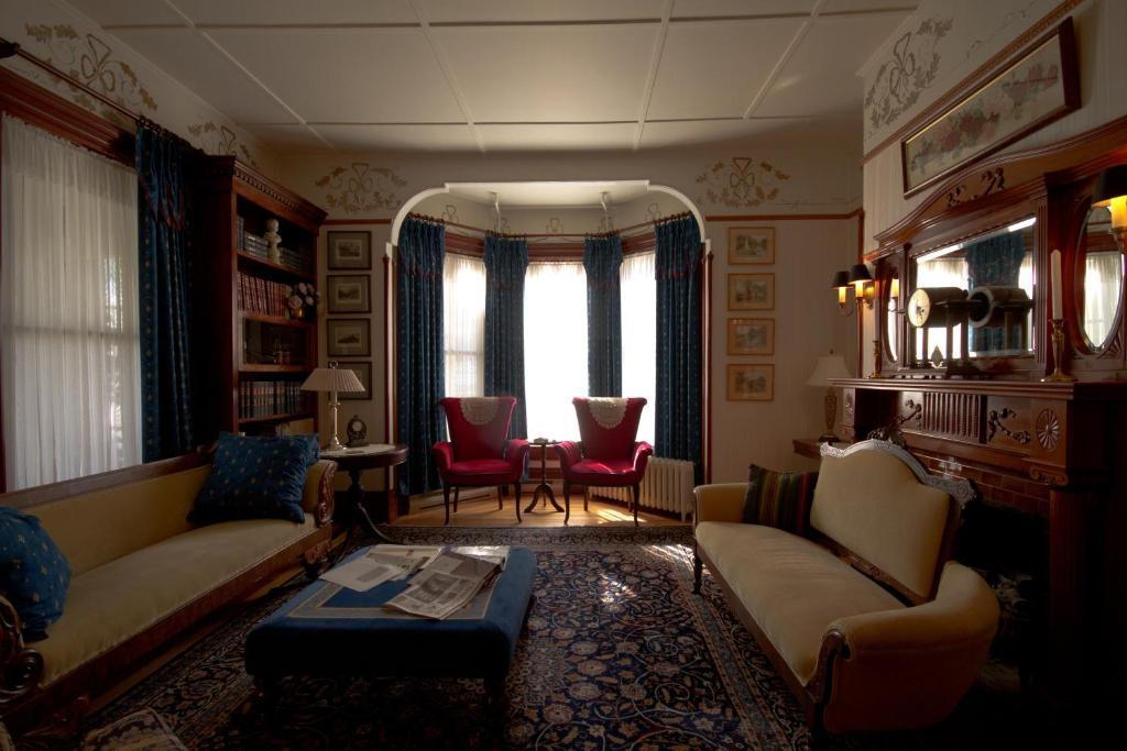 Victoria'S Historic Inn Wolfville Ngoại thất bức ảnh