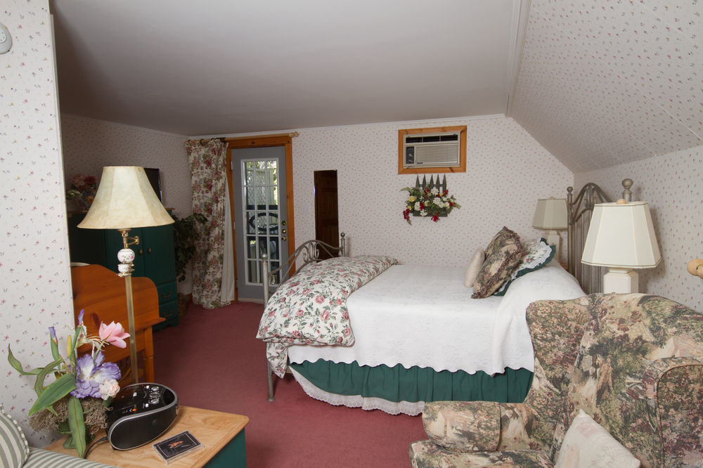 Victoria'S Historic Inn Wolfville Ngoại thất bức ảnh