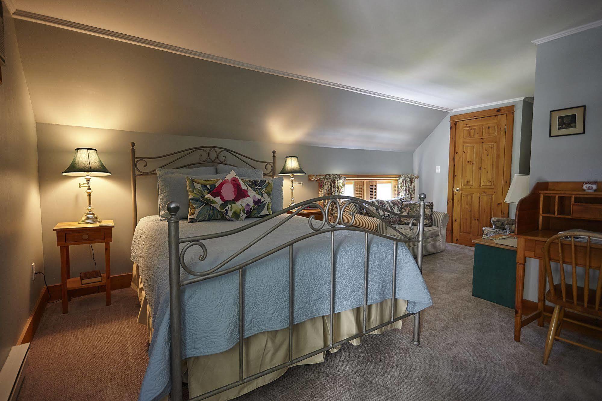 Victoria'S Historic Inn Wolfville Ngoại thất bức ảnh